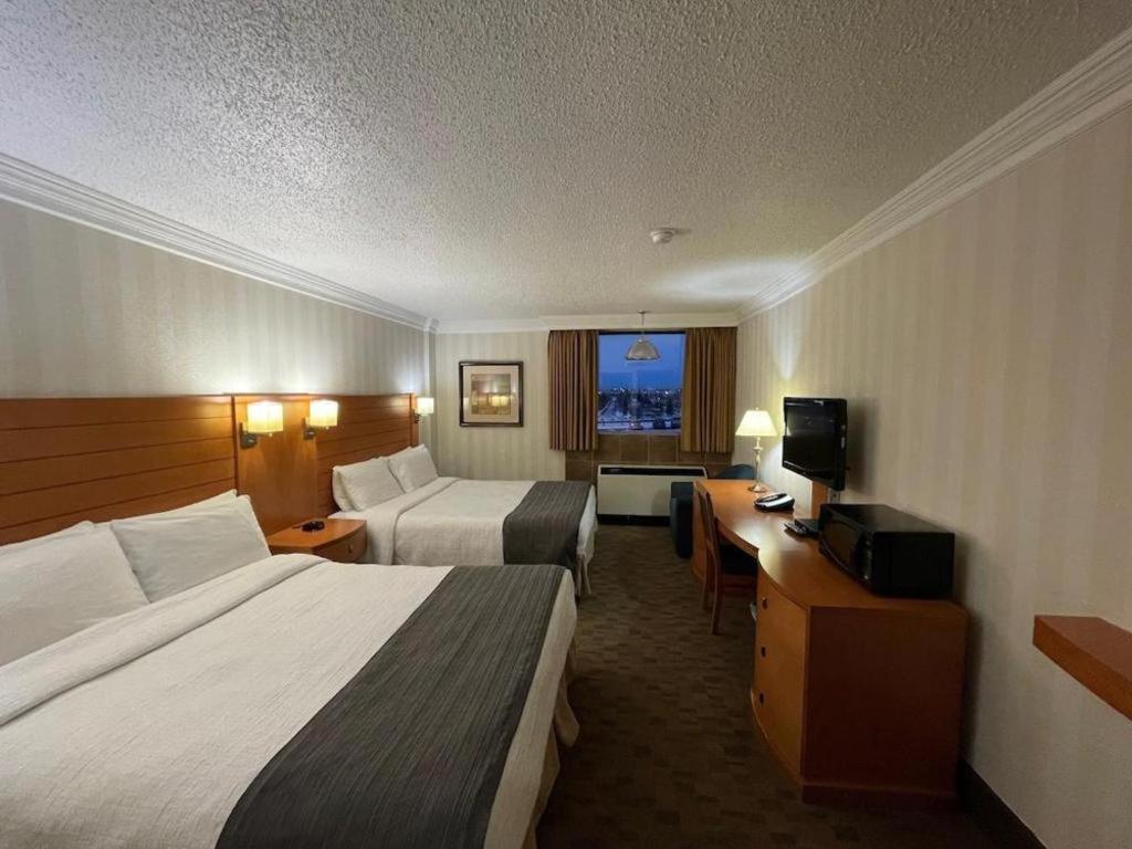 The Glenmore Inn & Convention Centre YYC Exteriér fotografie